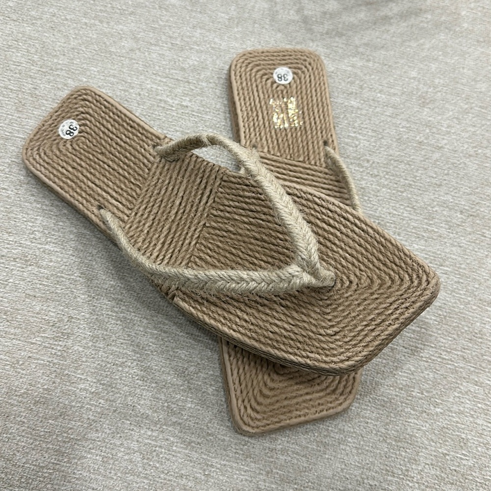 Women’s sandals